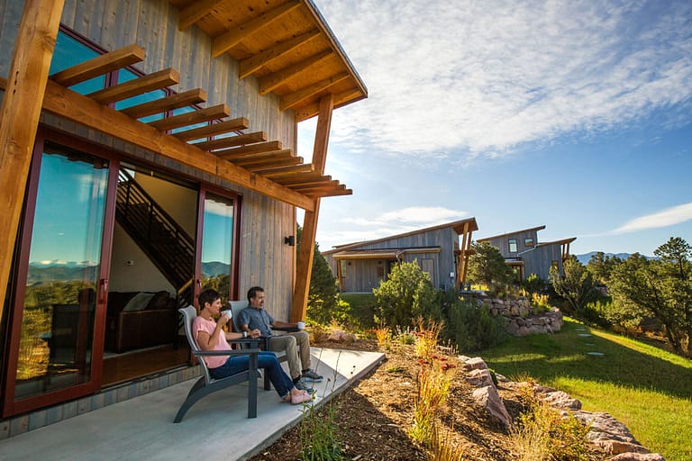 royal gorge cabins couple outside