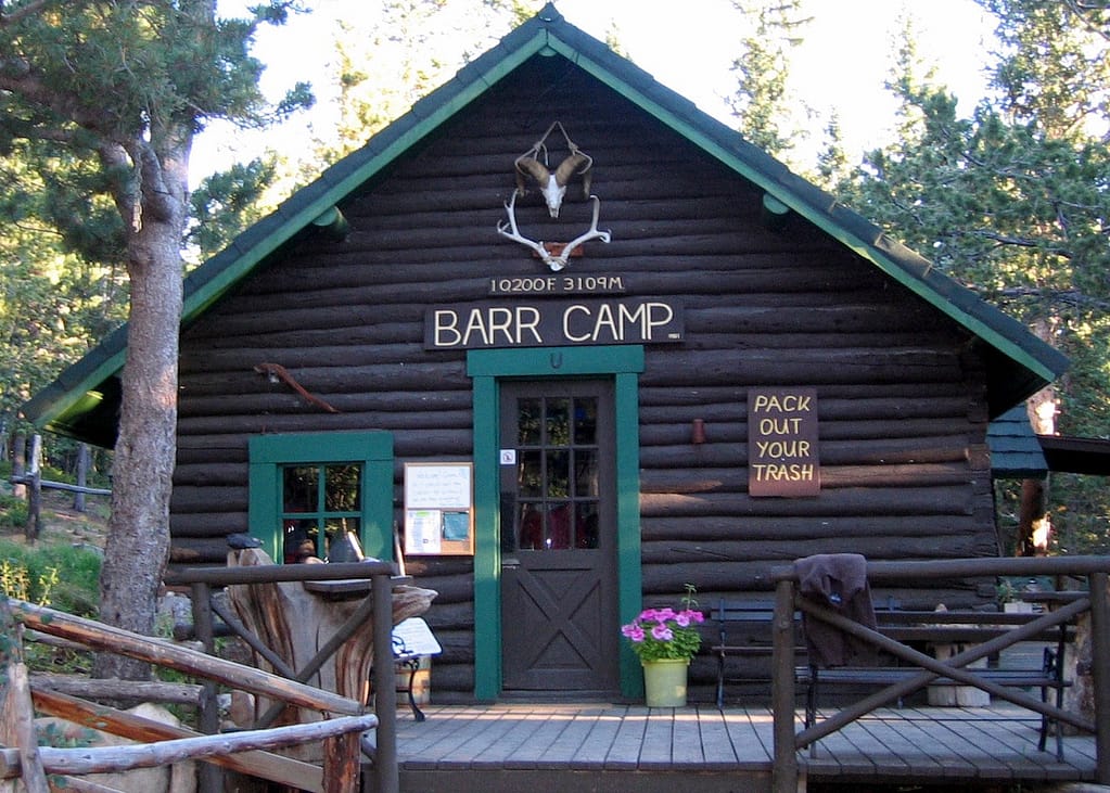 Photo of the Barr Camp cabin on Pikes Peak.