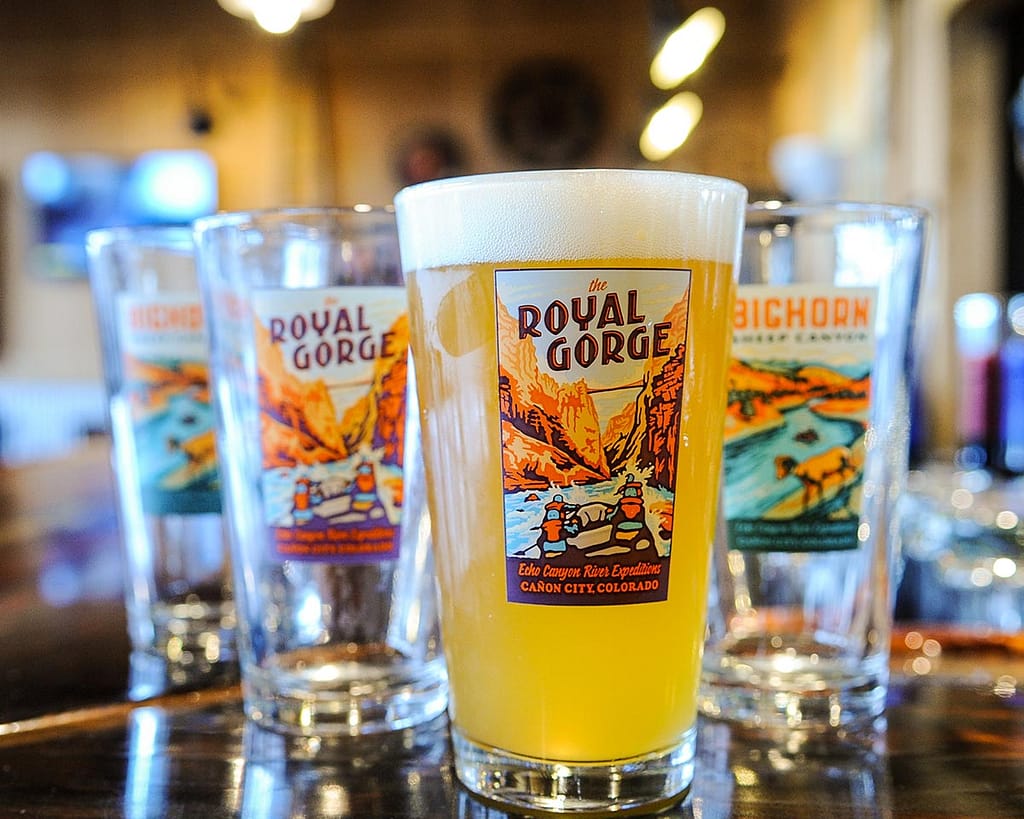 8 mile bar and grill drinks